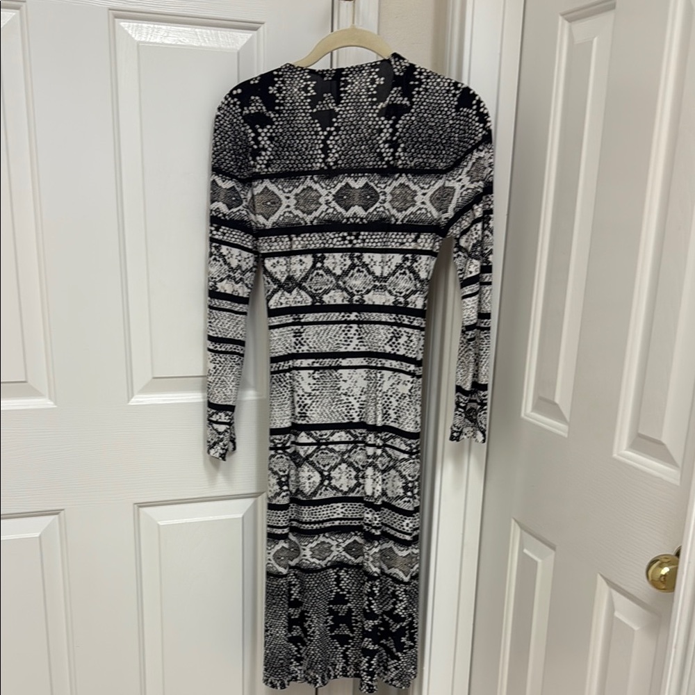 BCBG Black and White Patterned Wrap Dress - Picture 11 of 11